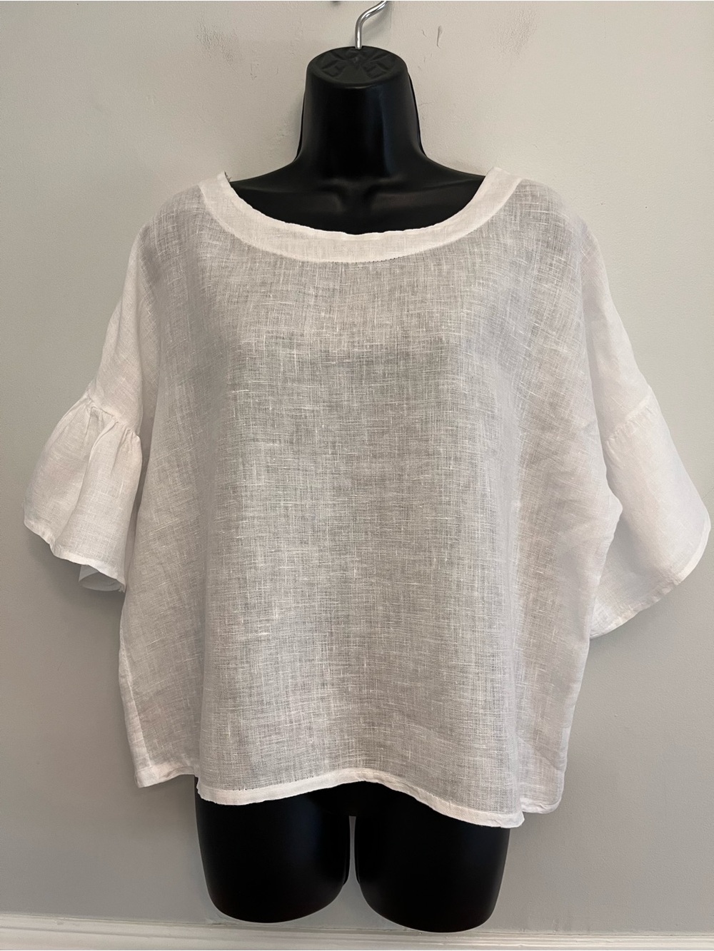 Viola Borghi 100% Linen Ruffled Sleeve Top
